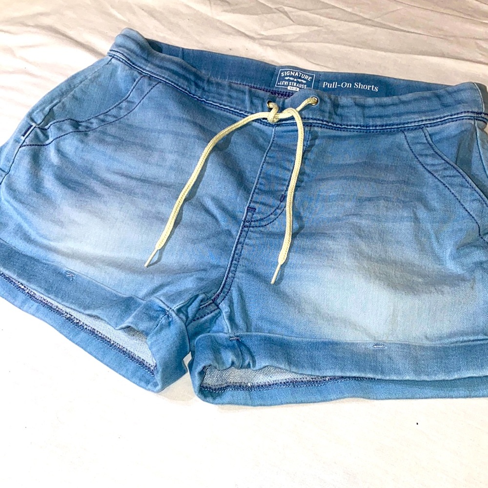 Size 10 pull on shorts